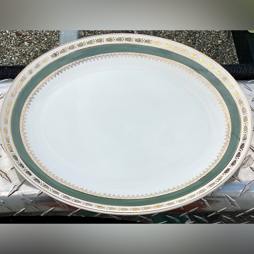 Vintage Discontinued Crown Ducal WARWICK 8932 Large Oval Gold Trim Serving Plate